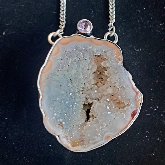 New Agate Geode Druzy and Amethyst Silver Necklace - Picture 5 of 16
